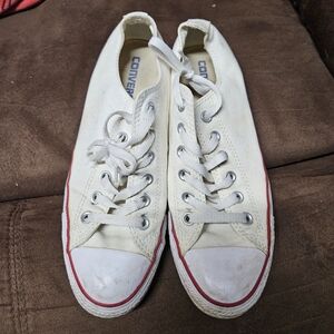 GUC White Low Top Converse
